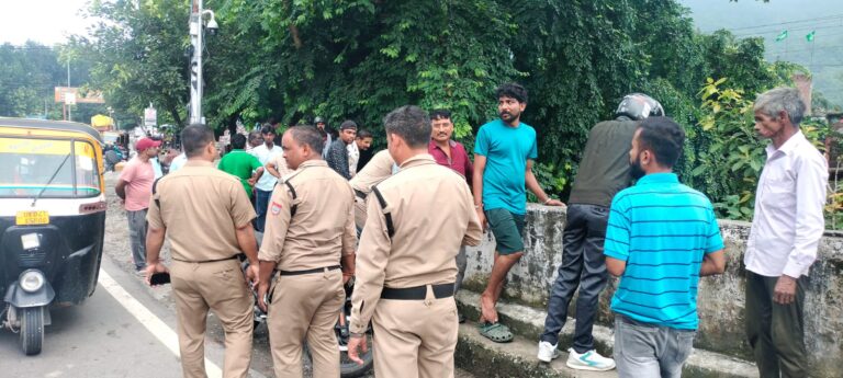 कॉलटैक्स के पास नहर में गिरा युवक, तलाश में जुटी पुलिस और एनडीआरएफ