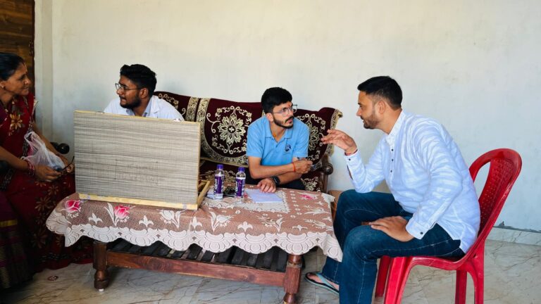 ग्राम प्रधान की सराहनीय पहल, ग्रामीणों को मिला स्वास्थ्य लाभ