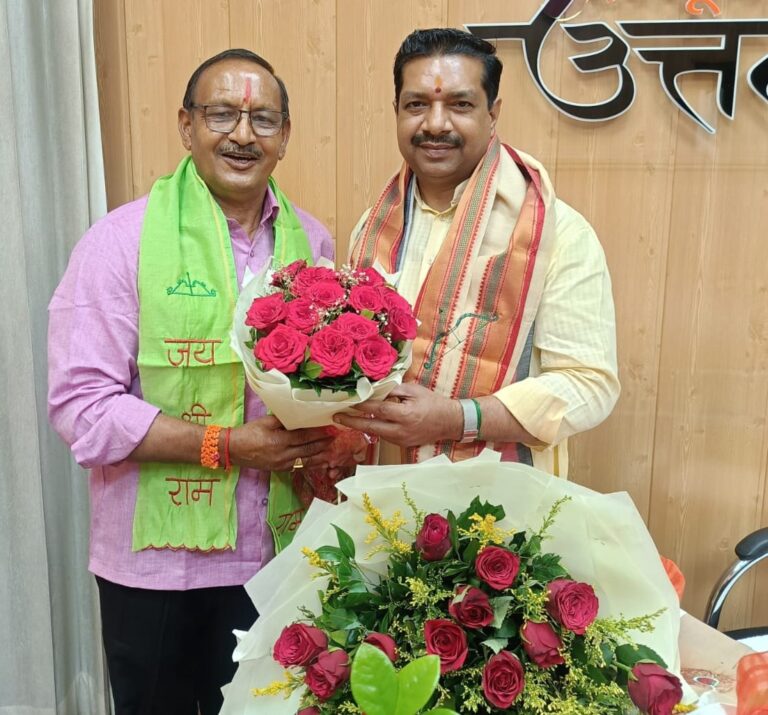 संगठन महामंत्री अजय कुमार से मिले नवनियुक्त किसान मोर्चा प्रदेश अध्यक्ष महेंद्र नेगी